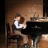 BMSオータムコンサート2017　クラッシック部門-ピアノを演奏する男子