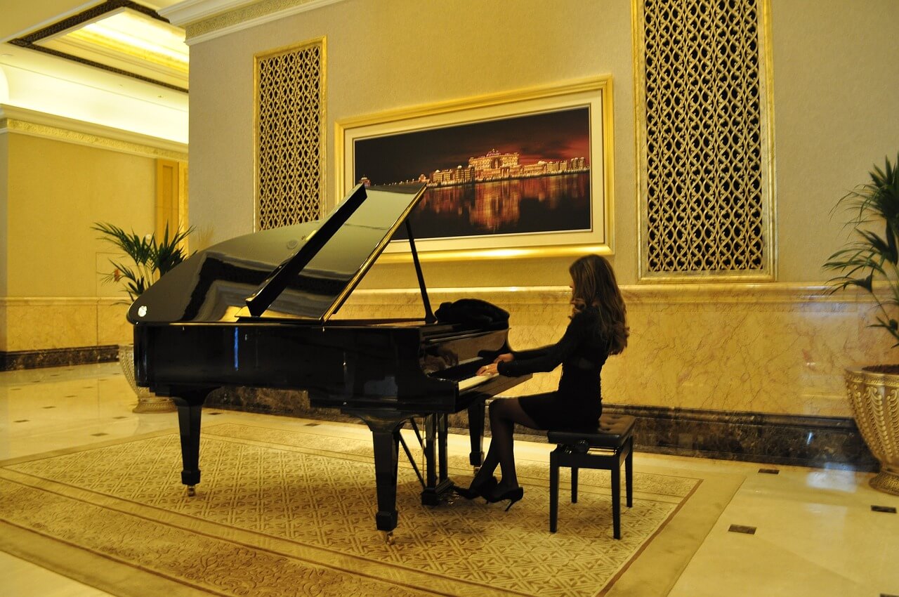 ホテルのピアノ